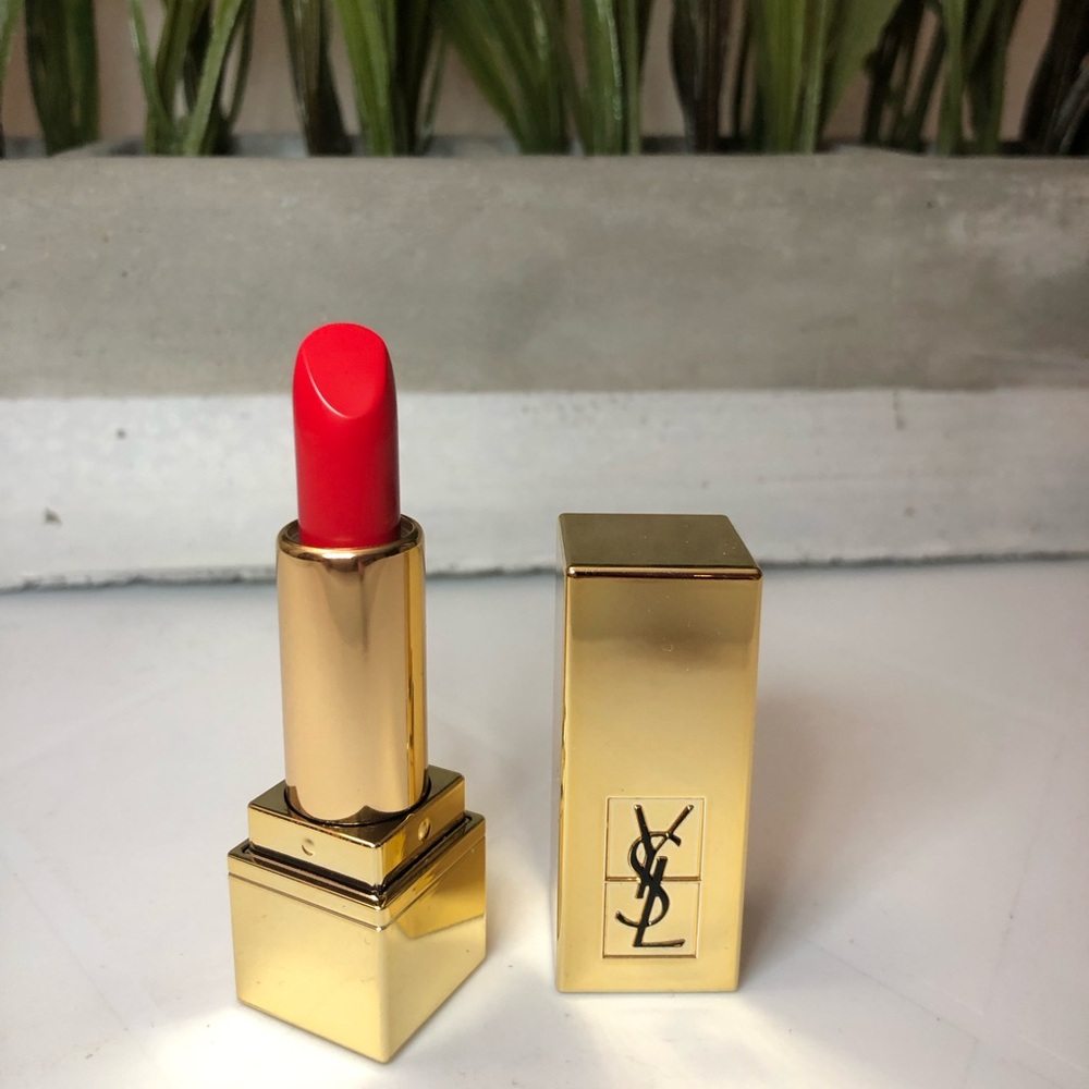 Yves Saint Laurent Mini Rouge Pur Couture Lipstick - 01 Le Rouge - Picture 7 of 7